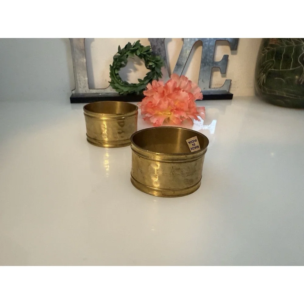 Vintage Set of 2 Solid Hammered Brass Oval Napkin Rings Made in India Sturdy GUC